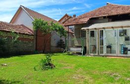 Casa de vanzare, 170mp+ 800 mp de curte intr-o zona dezidera a orasului 