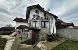 Casa P+E+M cu 4 camere, 250 mp si 3000 mp teren, zona Arcani