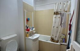 Apartament 3 camere, 71 mp, decomandat, etajul 2, zona Debarcader