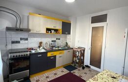 Apartament 3 camere, 71 mp, decomandat, etajul 2, zona Debarcader