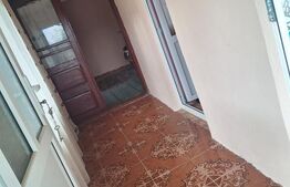 Casa cu 3 camere, zona Isvarna