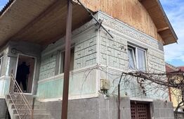 Casa cu 3 camere, zona Isvarna