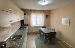 Apartament cu 2 camere, decomandat, 53 mp, zona Diana