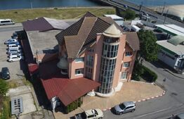 Motel + Sala de evenimente, fiecare avand suprafata de 750 mp, zona centrala