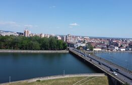 Motel + Sala de evenimente, fiecare avand suprafata de 750 mp, zona centrala