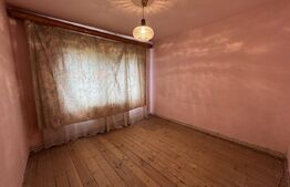 Apartament cu 2 camere, decomandat, 50 mp, etaj 1, zona Mall