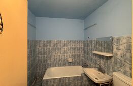 Apartament cu 2 camere, decomandat, 50 mp, etaj 1, zona Mall