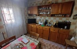 Apartament de închiriat, cu 3 camere, 60 mp, zona AJOFM