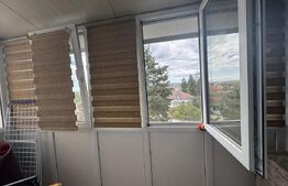 Apartament de vanzare, cu 3 camere, decomamdat, zona Progresului 