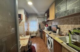 Apartament de vanzare, cu 3 camere, decomamdat, zona Progresului 