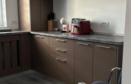 Apartament de inchiriat, cu 2 camere, 50 mp, bloc nou, decomandat, zona Sisesti