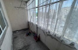 Apartament 3 camere, decomandat, Etajul 3