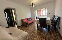Apartament cu 3 camere, 48 mp, zona Plopilor