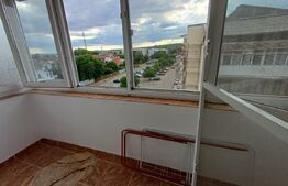 Apartament cu 2 camere, 58 mp, decomandat, zona Debarcader