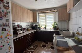 Apartament cu 3 camere, 65 mp, etaj 3, zona 9 Mai
