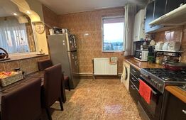 Apartament cu 3 camere, zona 8 Mai, 68 mp