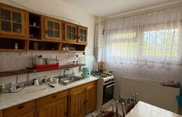 Apartament 3 camere, decomandat, etajul 2, zona Grivita