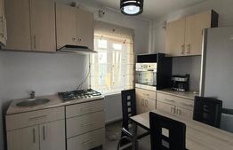 Apartament cu 3 camere, decomandat, 70 mp, etaj 2