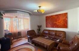 Apartament 4 camere, decomandat, zona piata mica