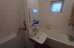 Apartament de vanzare, 3 camere, 70 mp, zona Samboteanu