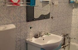 Apartament decomandat - Langa Liceul Ecaterina