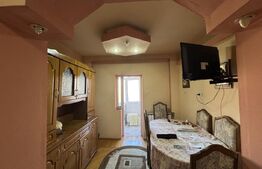 Apartament 3 camere decomandat, zona Piata Mare