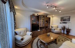 Apartament 3 camere decomandat, zona Piata Mare