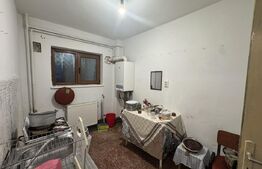 Apartament 2 camere decomandat, zona Hotel Anna