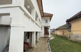 Casa de vanzare, la 10 km de orasul Targu Jiu