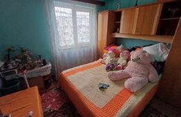 Apartament 3 camere, 46 mp, zona Plopilor