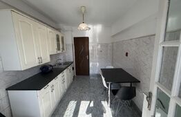 Apartament 3 camere decomandat, zona Zambilelor
