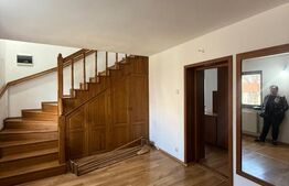 Casa spatioasa, S+P+1,  250mp, Str Ana Ipătescu