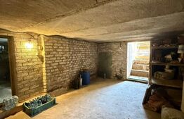 Casa spatioasa, S+P+1,  250mp, Str Ana Ipătescu