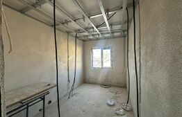 Apartament 3 camere, decomangdat, zona 8 Mai 