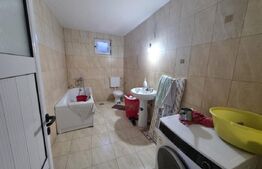Casa cu suprafata de 395 mp - Com. Arcani sat Sanatesti