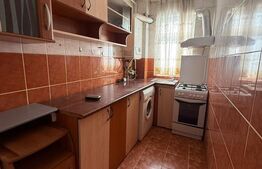Apartament 3 camere, decomandat, etajul 3, zona 9 Mai