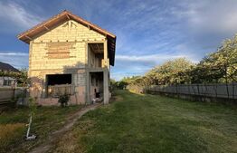 Casa cu etaj, 200 mp, zona Stanesti 