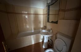 Apartament cu 3 camere, decomandat, 72 mp, zona Victoriei
