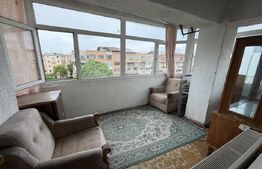 Apartament cu 3 camere, decomandat, 72 mp, zona Victoriei
