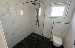 Apartament 3 camere, 2 bai, curte proprie, zona Panduri 