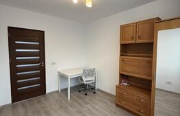 Apartament 4 camere, 78 mp, zona centrală, Et 3
