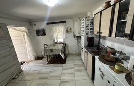Casa de vanzare 131 mp, teren generos de 1.100 mp