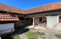Casa de vanzare, 5 camere, 146 mp, zona TURCINESTI