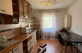 Apartament 3 camere, decomandat, zona Centrală