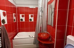 Apartament 3 camere, decomandat, zona Centrală