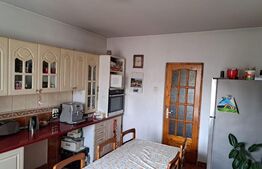 Apartament cu 3 camere, 97 mp, Central