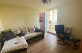 Apartament cu 3 camere, 90 mp, decomandat, Rovinari