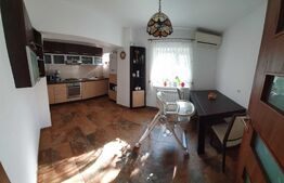Apartament cu 3 camere, 100 mp, etaj intermediar, Rovinari