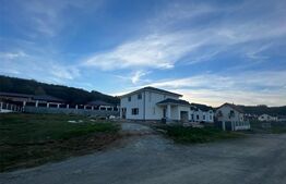 Casa 4 camere, 165 mp, Corunca