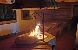 Cabana cu 5 camere, 150 mp utili, teren cu 2200 mp, Lunca Bradului